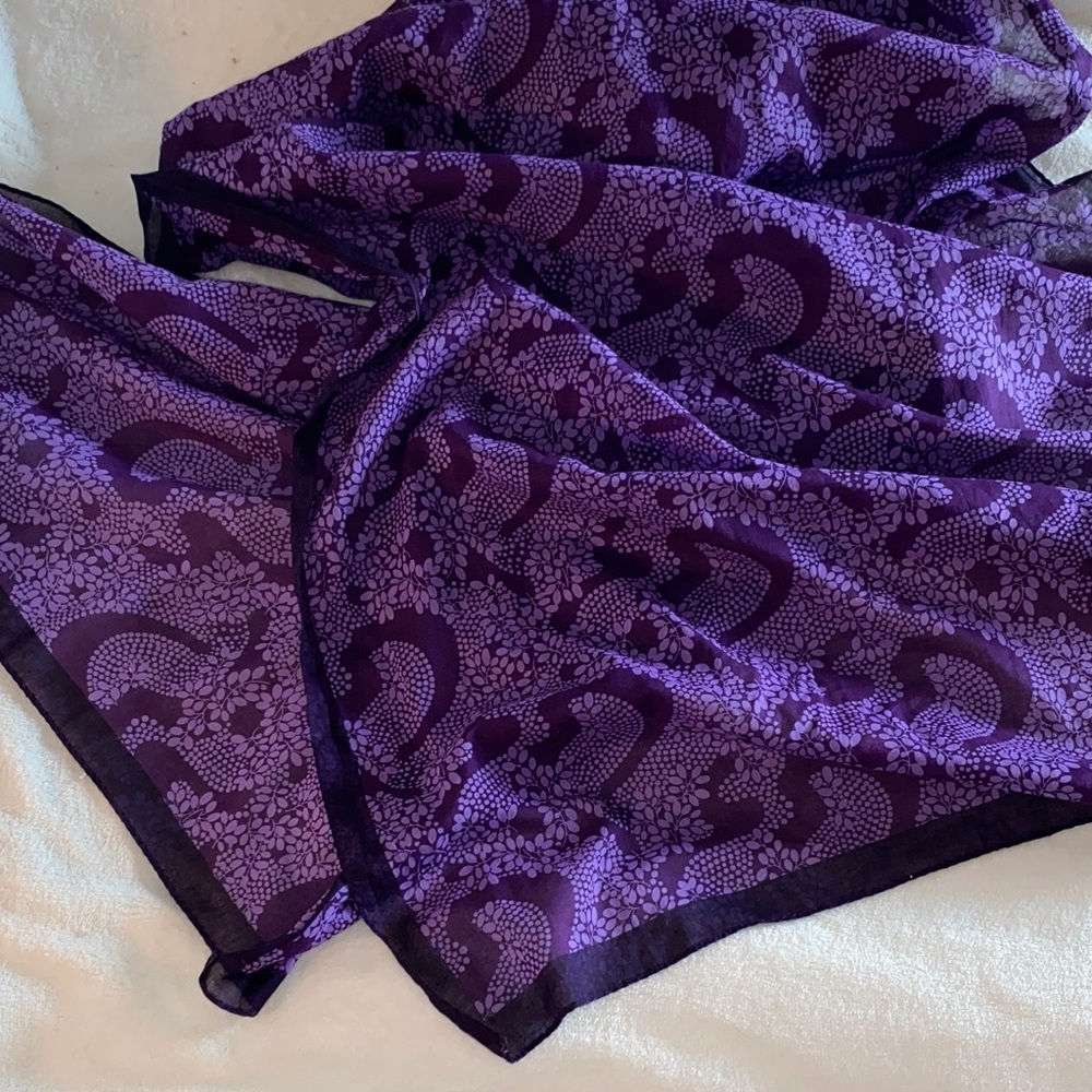 Purple scarf floral/paisley pattern